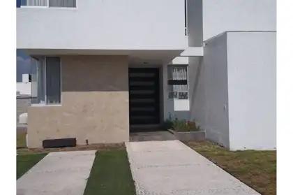 Casa en Venta en Fraccionamiento Provincia Santa Elena, Querétaro, Querétaro 100-525