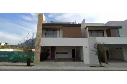Casa en Venta en Cumbres Elite Premier, García, Nuevo León 103-226