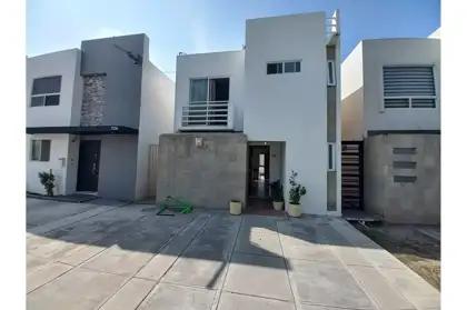 Casa en Venta en RECOVA Residencial, Apodaca, Nuevo León 100-406