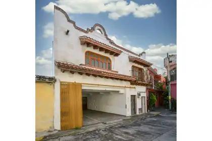 Casa en Venta en Chipitlan, Cuernavaca, Morelos 100-849