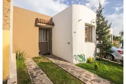 Casa en condominio en Venta en Fraccionamiento Lomas de Curiel, Tlaquepaque, Jalisco 101-490