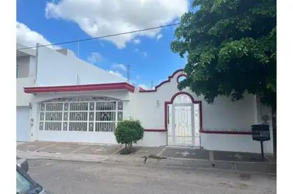 Casa en Venta en Fraccionamiento San Florencio, Culiacán, Sinaloa 100-700