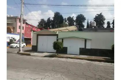 Casa en Venta en Santa Elena, San Mateo Atenco, Estado de México 105-032