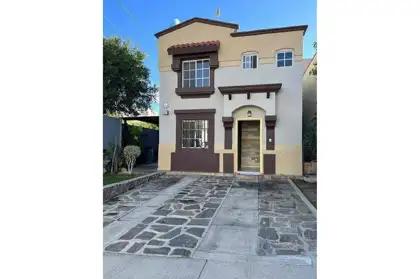 Casa en condominio en Venta en Urbi Quinta Del Cedro, Tijuana, Baja California 100-427