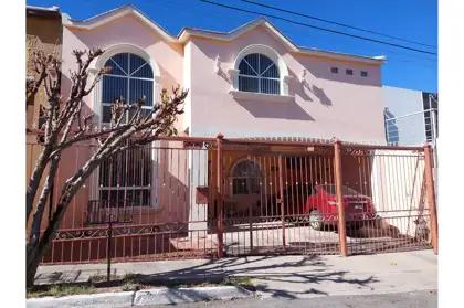 Casa en condominio en Venta en Fraccionamiento Lomas Universidad , Chihuahua, Chihuahua 101-980
