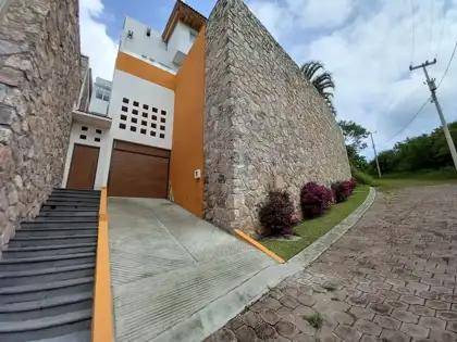 Casa en Venta en Ixtapan de la Sal, Ixtapan de la Sal, Estado de México 125-734